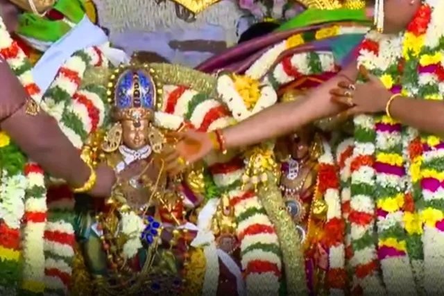 மதுரை: மீனாட்சியம்மன் திருக்கல்யாணம் கோலாகலம்