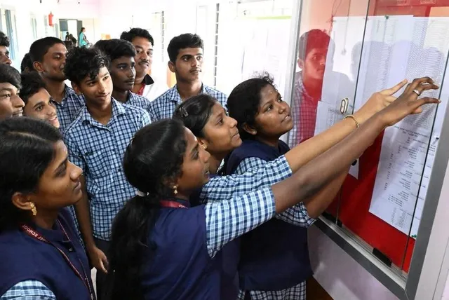 12ஆம் வகுப்பு தேர்வு முடிவுகள் வெளியானது